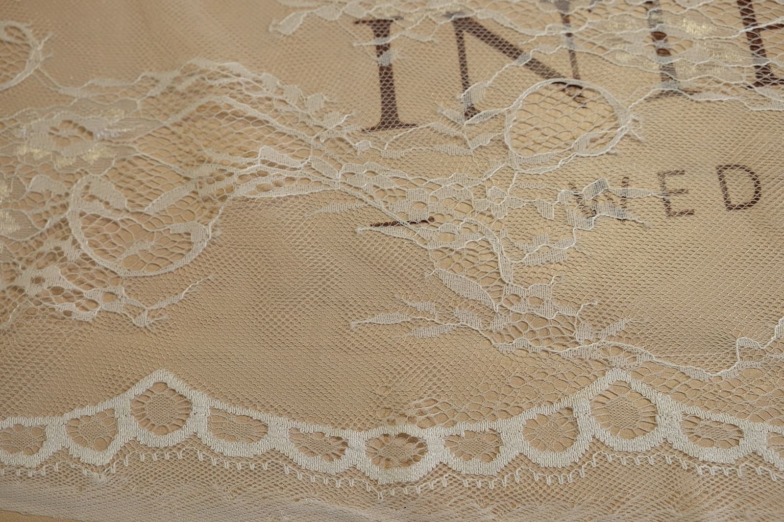 chantilly without beads edge 385464