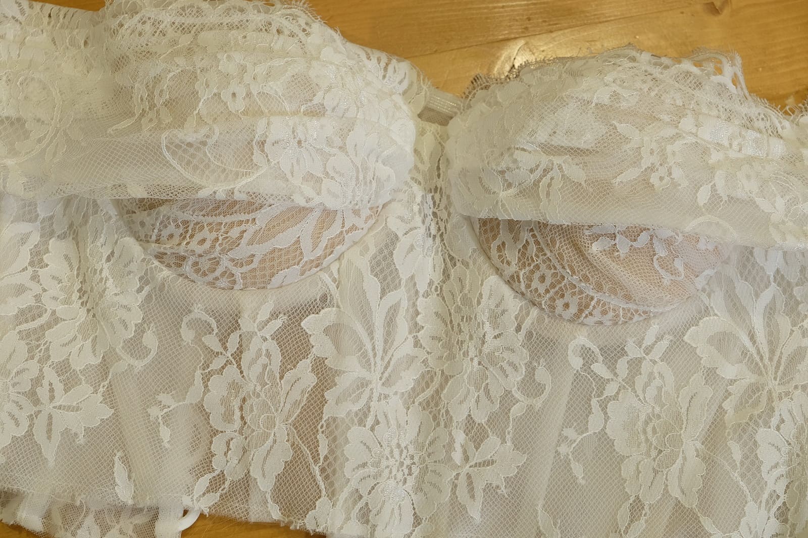 corset close-up front view 385570