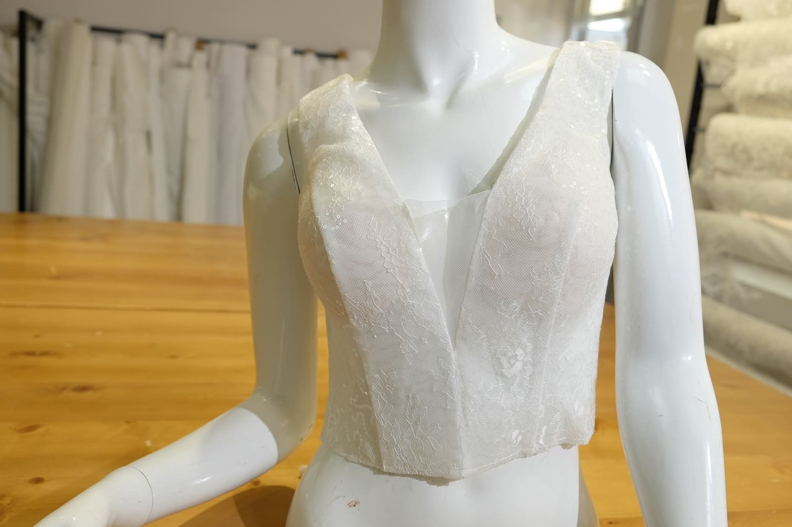 corset front view 385600