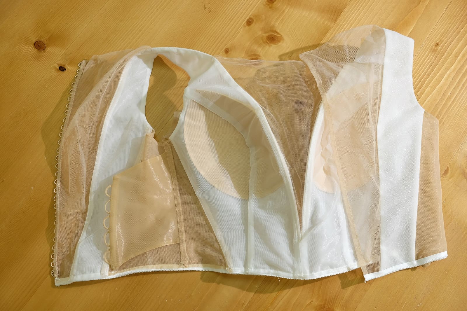 corset back view on table 385631