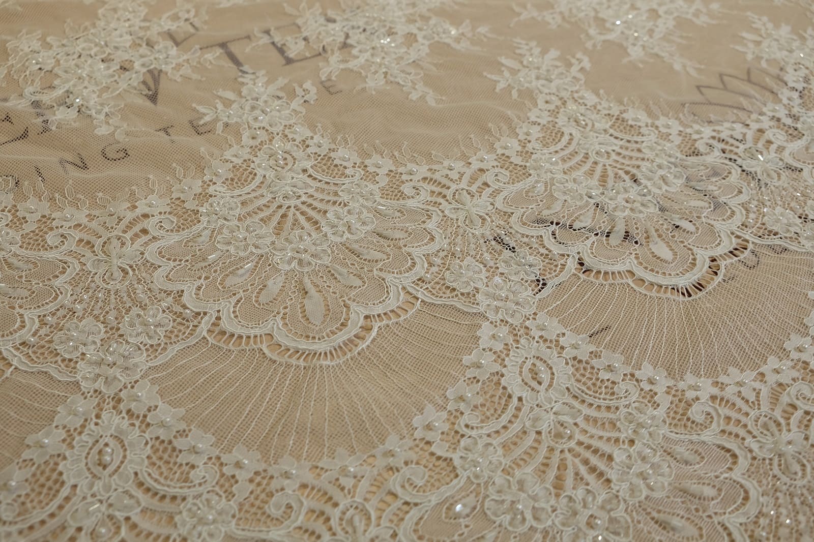 chantilly with beads 386188