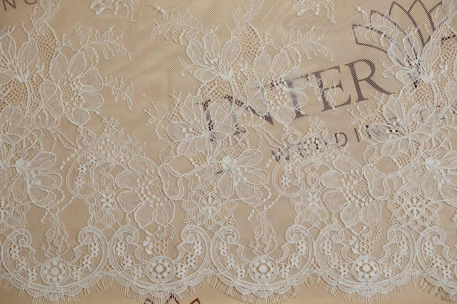 chantilly with cord surface view 386270