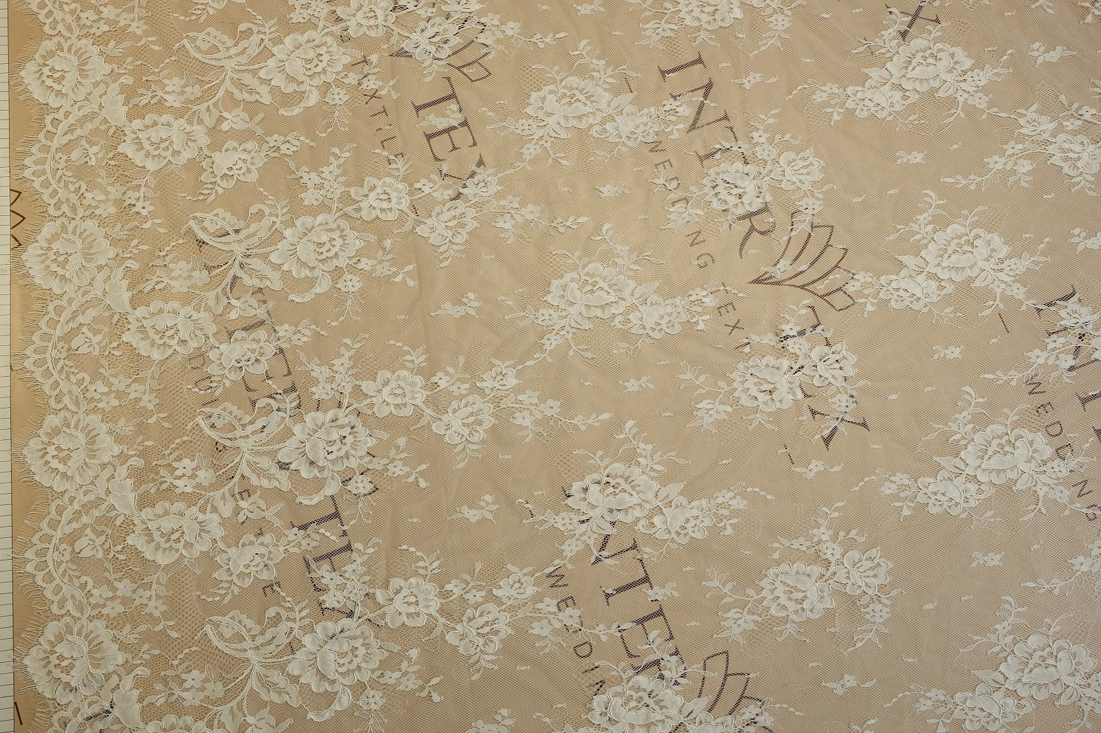 chantilly with cord view from afar 386331