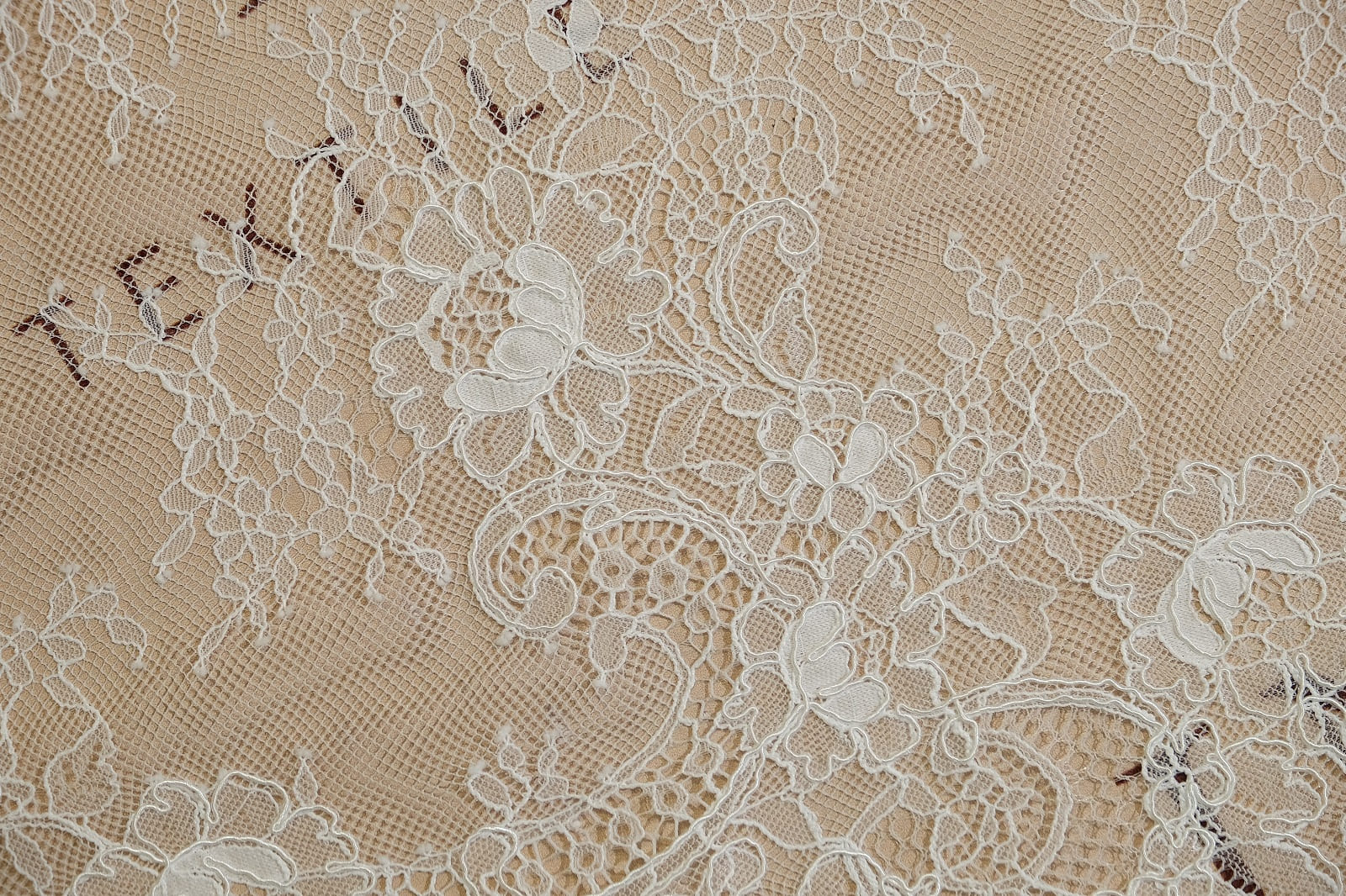 chantilly with cord close-up 386355