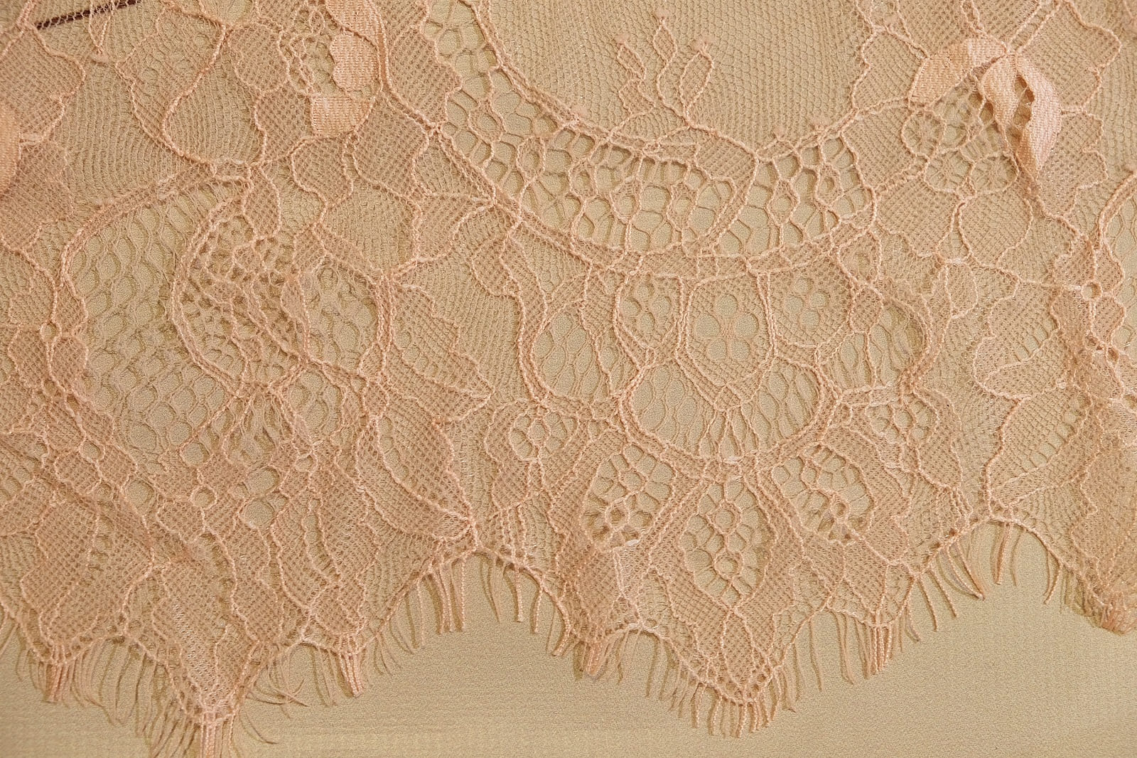 chantilly without beads edge 386508