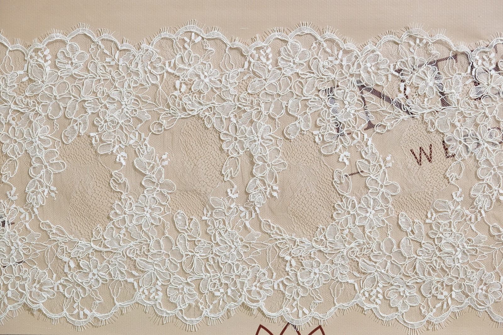 chantilly lace trim main view 386539