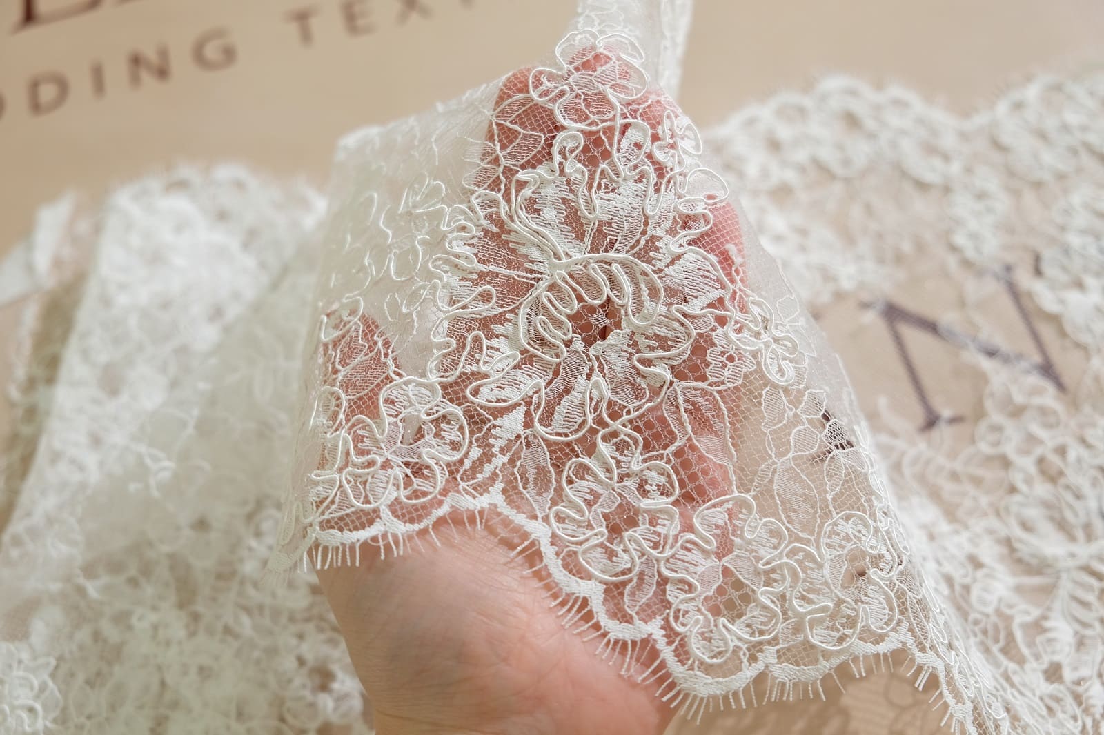 chantilly lace trim on hand 386553