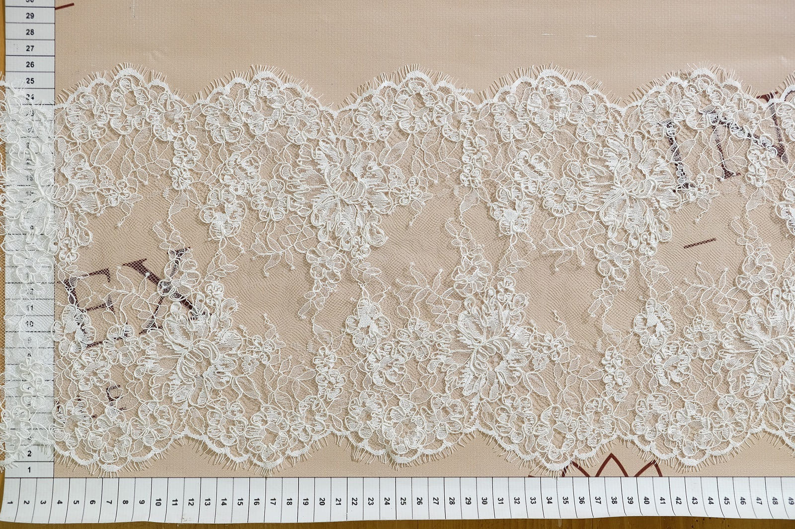 chantilly lace trim size 386553