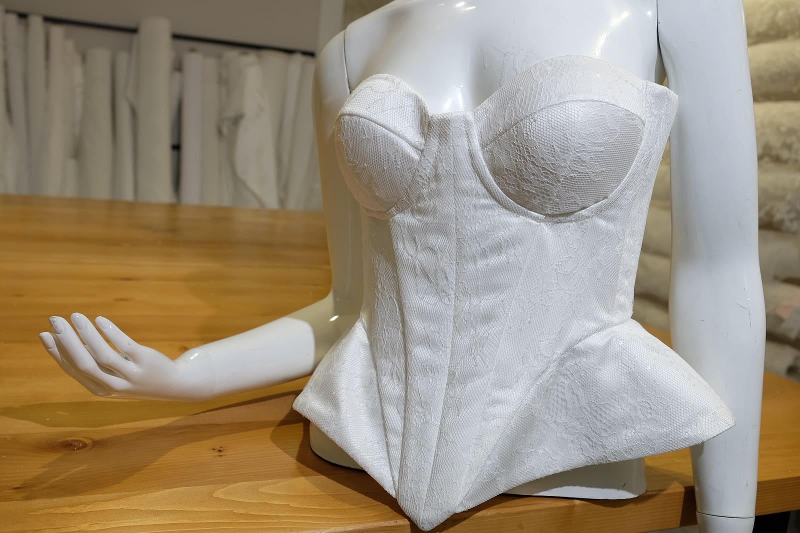 corset front view 386584