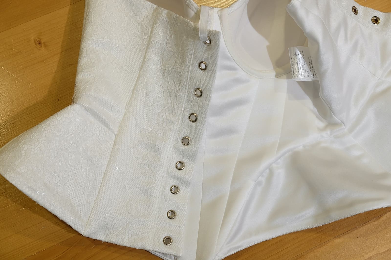 corset back view on table 386584