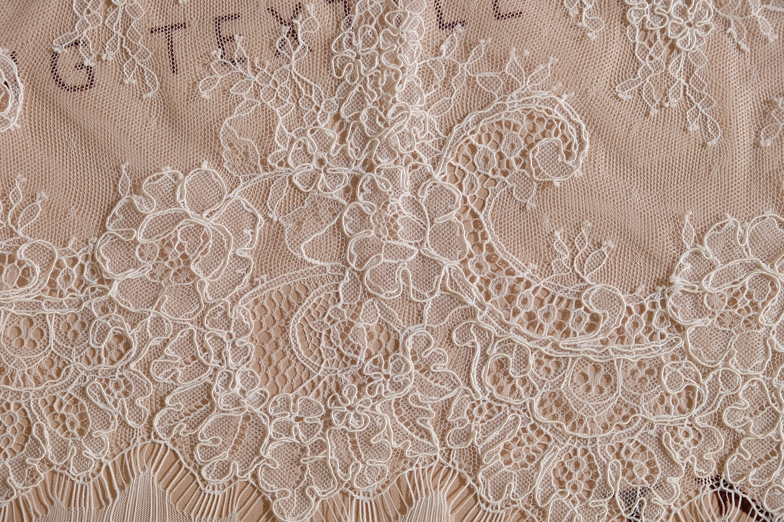 chantilly lace trim edge 386799