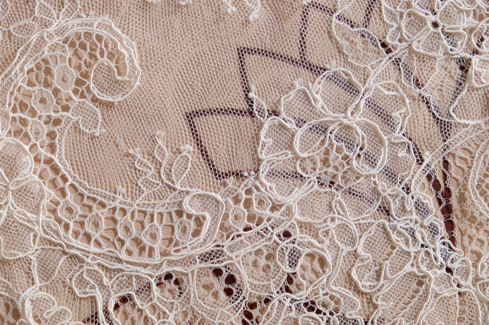 chantilly lace trim detail 386799