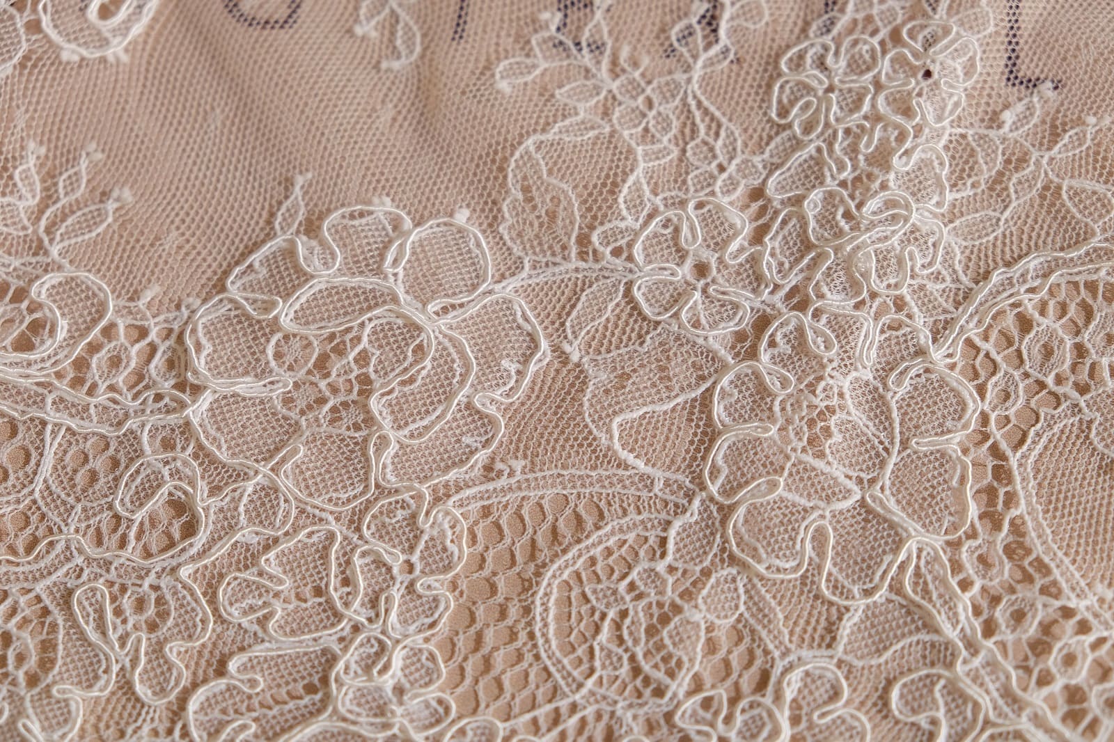 chantilly lace trim close-up 386799