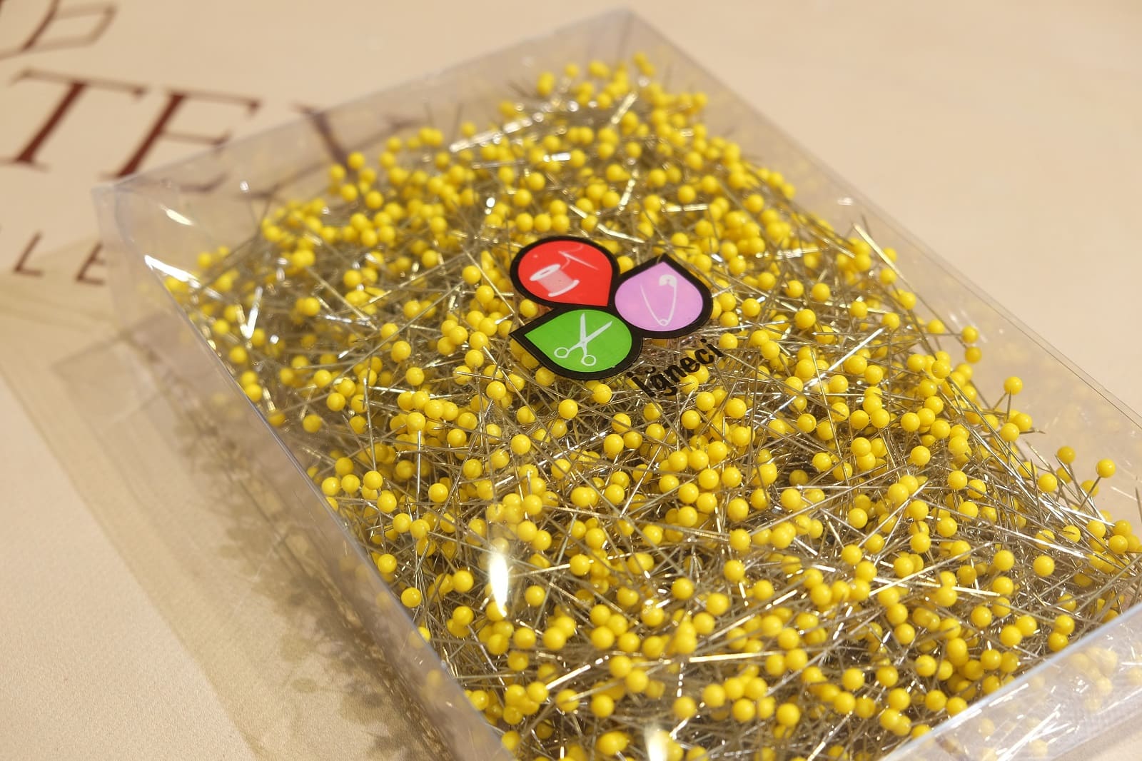 yellow sewing pins, 500 g pack, main view 386898