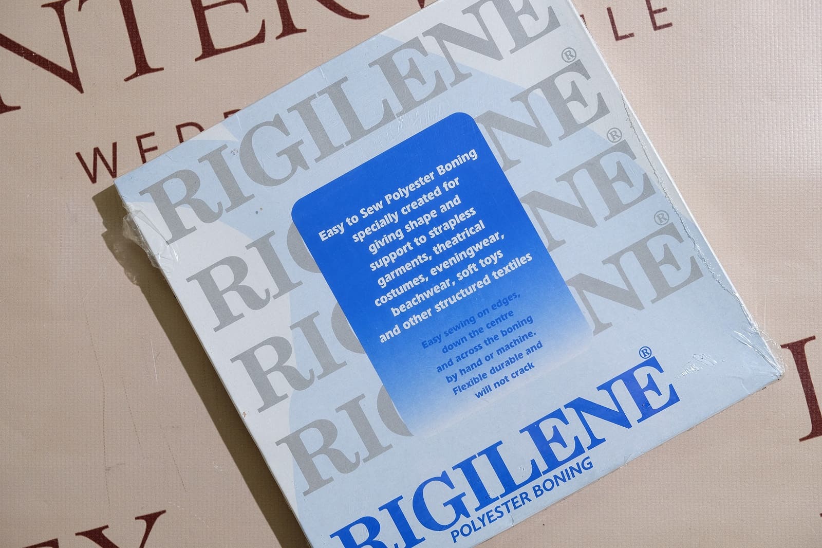polyester boning Rigilene box front 386942
