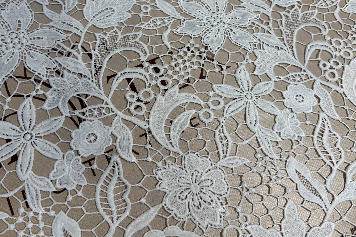 Inter Tex bridal fabric 383064 image from the Inter Tex catalogue for bridal fabrics, lace, appliques and B2B atelier orders.